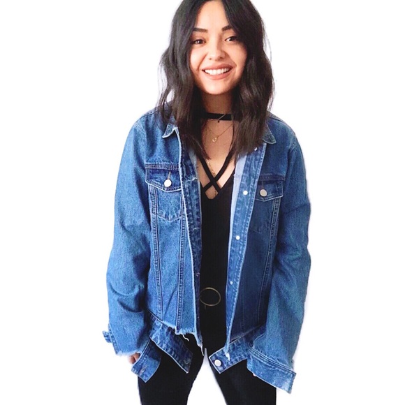 (LAST in LARGE) Natasha Tee in Black - Picture 2 of 5